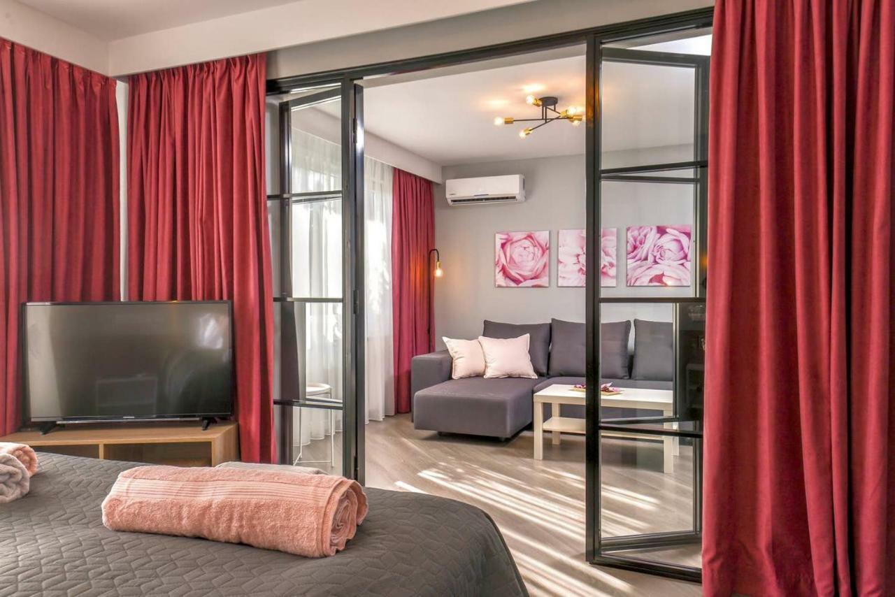 ROSÉ one bedroom designer apartment in city centre Sofía Exterior foto