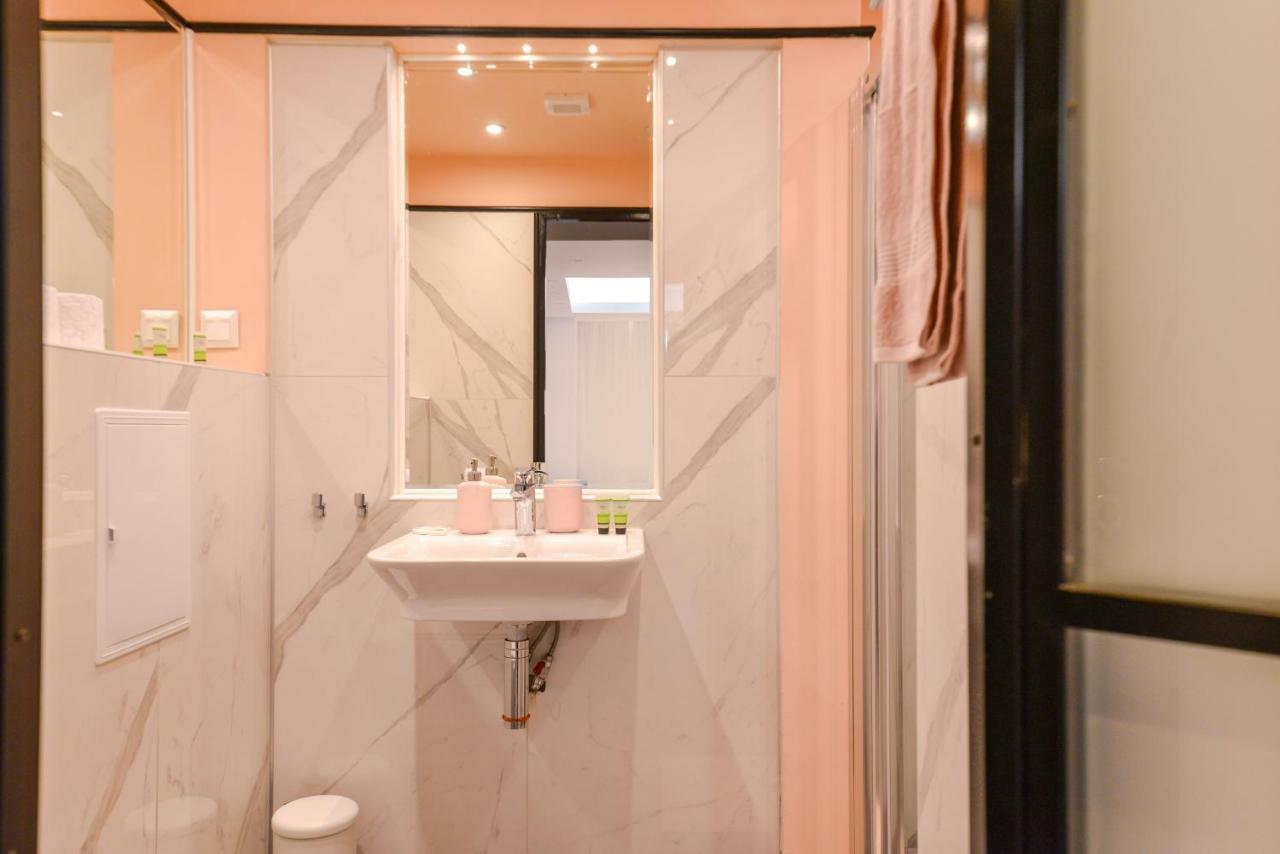 ROSÉ one bedroom designer apartment in city centre Sofía Exterior foto